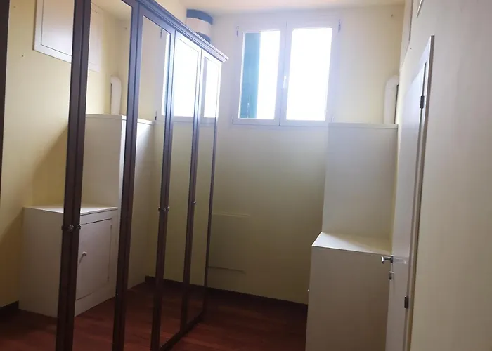 Porta A Mare, Free Parking *